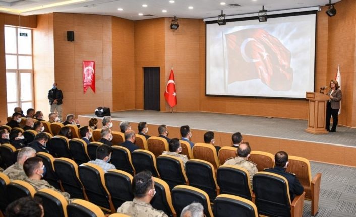 Van’da düzensiz göçle mücadele semineri düzenlendi