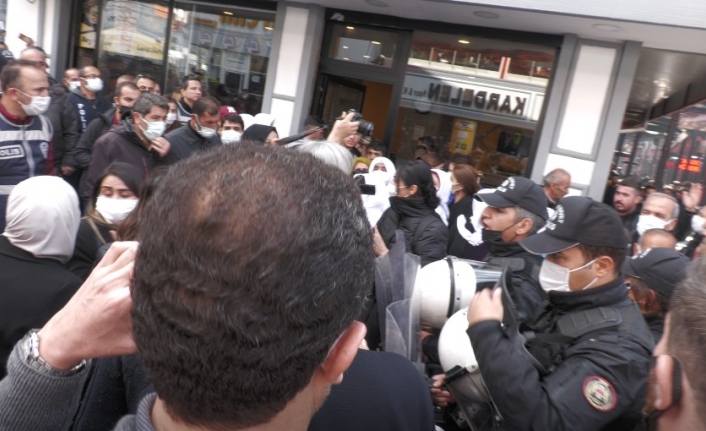 Van’da HDP’nin izinsiz basın açıklamasına müdahale