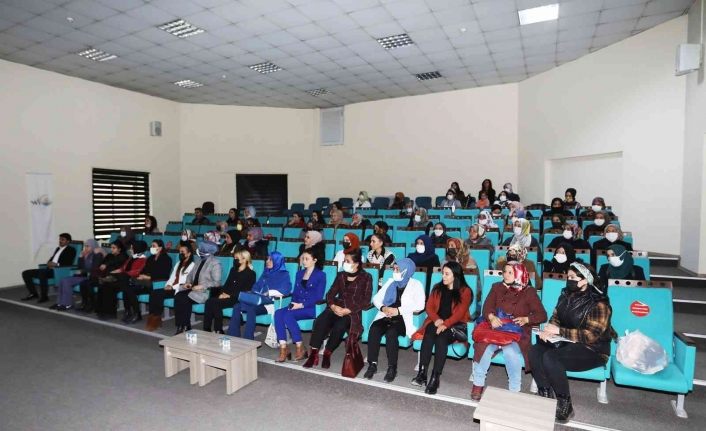 Van’da ‘kadına yönelik şiddetle mücadele’ semineri