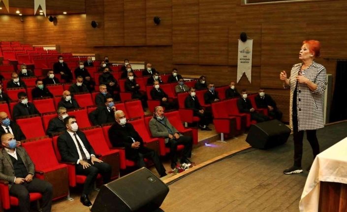 Van’da otobüs şoförlerine ‘iletişim ve öfke kontrolü’ semineri