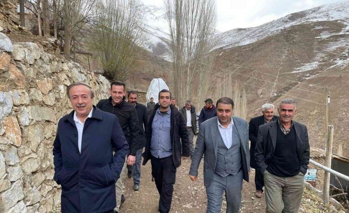 Başkan Sabırlı ve Arvas kapı kapı dolaşıyor