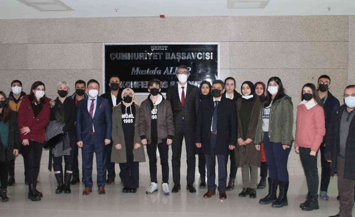Lise öğrencilerinden adliye ziyareti