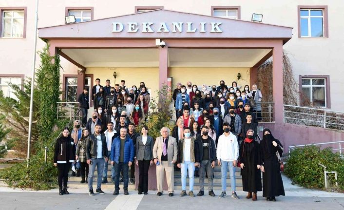 Lise öğrencilerinden Van Yüzüncü Yıl Üniversitesine ziyaret