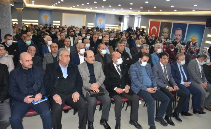 Van Ak Parti Teşkilatı 2021 yılının son danışma meclisinde buluştu