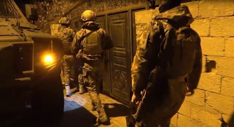 Van merkezli operasyon: 14 gözaltı