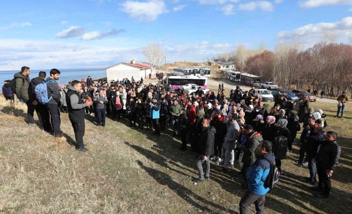 Van’da doğa yürüyüşü ve fotoğraf etkinliği