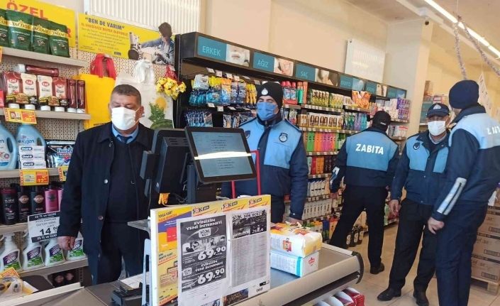 Van’ın Çaldıran Belediyesi marketlere yönelik fiyat denetimi yaptı