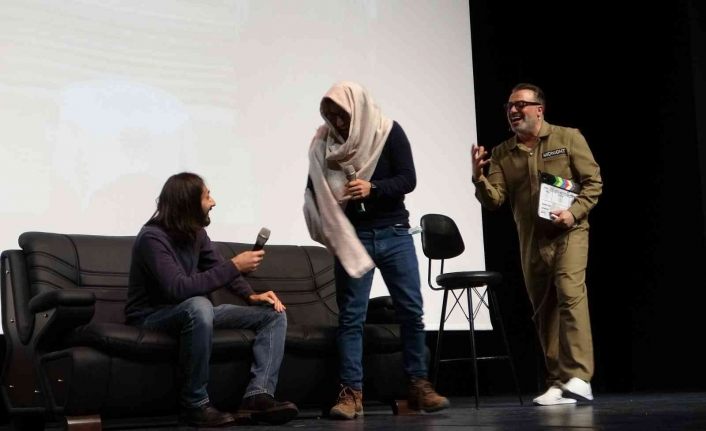 Vanlılar replikleriyle Sermiyan Midyat’ı kahkahaya boğdu