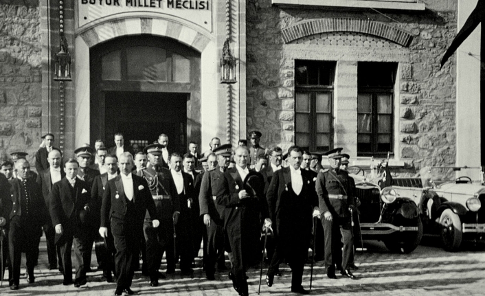 AdaletPlatformu: 'Devletin Dini İslamdır' Kurucu Meclisin iradesi yeni Anayasada yerini almalı.