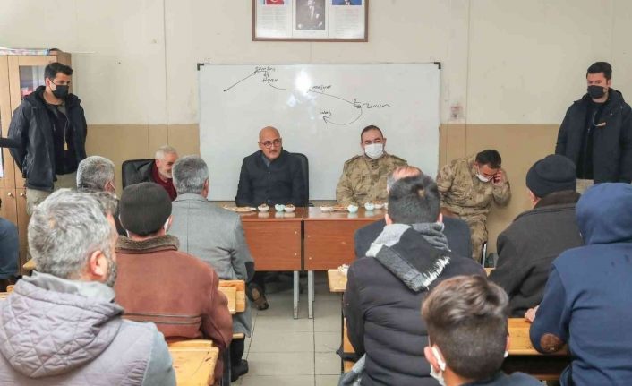 Başkan Vekili Aydın: “Muhtar ve hemşehrilerimizin görüşlerini önemsiyoruz”