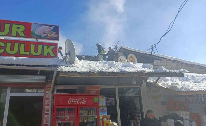 Erciş’te iş yeri yangını