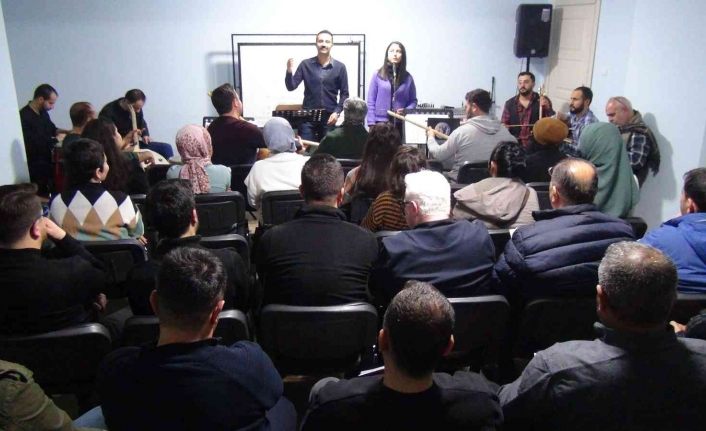 Kızılay Korosu büyük konser için hazırlanıyor