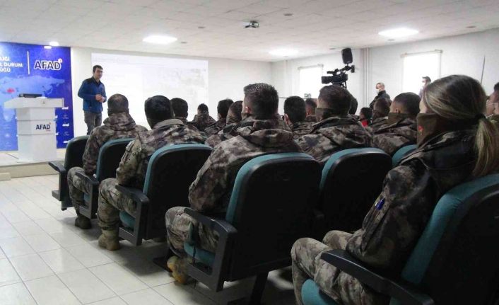 PAK ve Özel Harekat ekipleri doğal afetlere hazırlanıyor