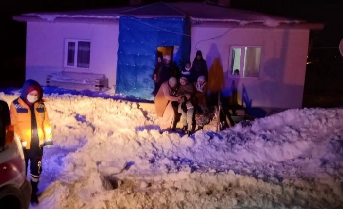 Tuşba Belediyesi ekiplerinden hasta kurtarma operasyonu