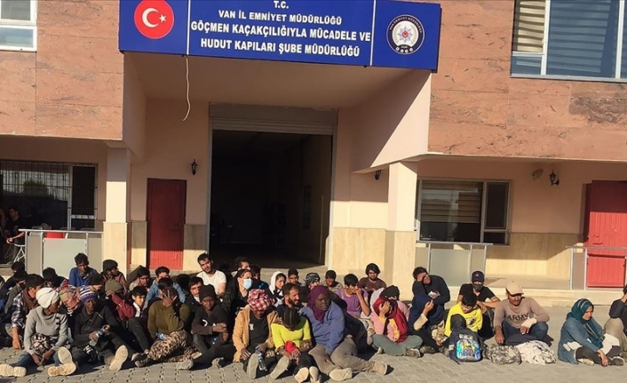 Van Valisi Bilmez,“Yakaladığımız ve işlem yaptığımız göçmen sayısı 15.000 civarındadır”