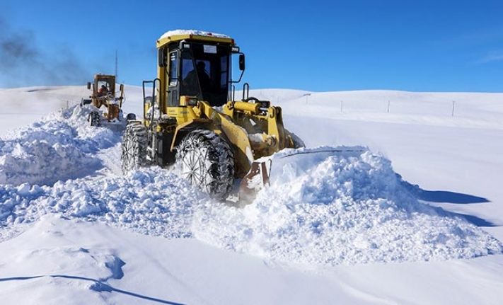 Van’da 202 yerleşim yerinin yolu ulaşıma kapandı
