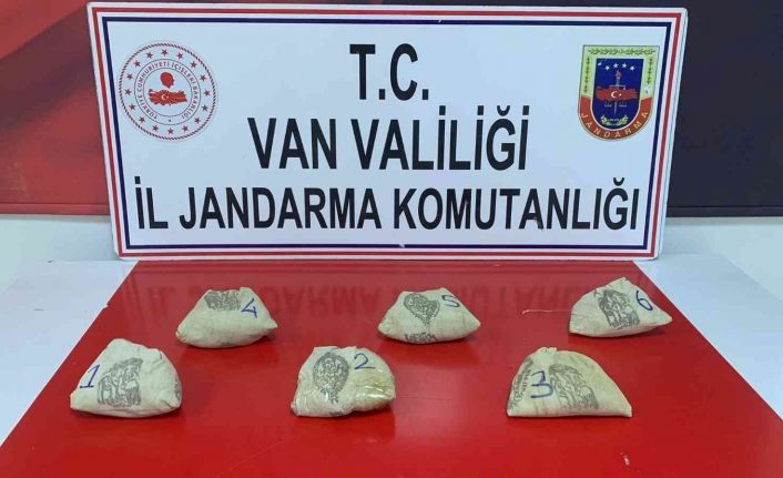 Van’da 3 kilo 995 gram toz esrar ele geçirildi