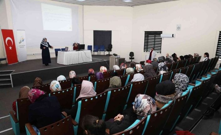 Van’da ‘Gönülden Gönüle Dost Sohbetleri’ devam ediyor