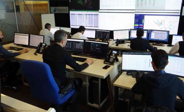 VEDAŞ SKADA merkezi ile arızalara zamanında müdahale ediyor