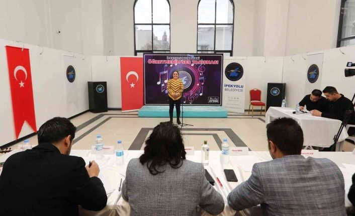 İpekyolu’nda ‘Öğretmenim Ses Yarışması’ heyecanı