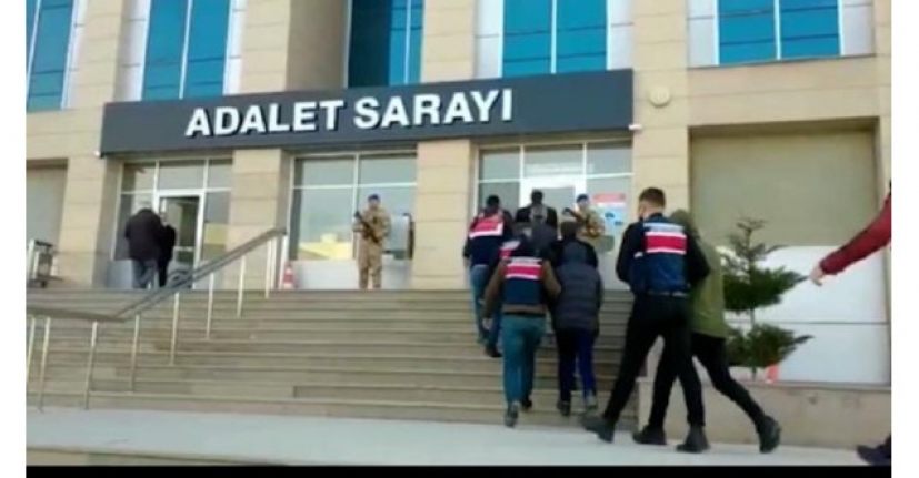 Kafede oturan şahsa saldıran 5 kişi tutuklandı