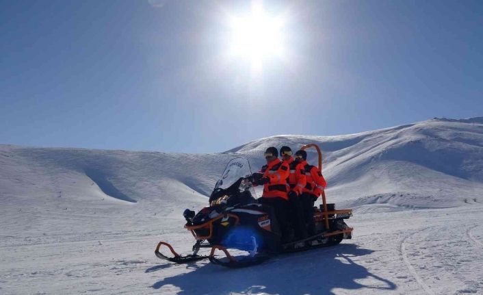Kayak merkezinin güvenliği JAK timine emanet
