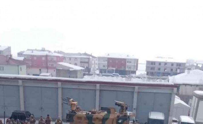 Kesinleşmiş hapis cezası bulunan 2 kişi tutuklandı