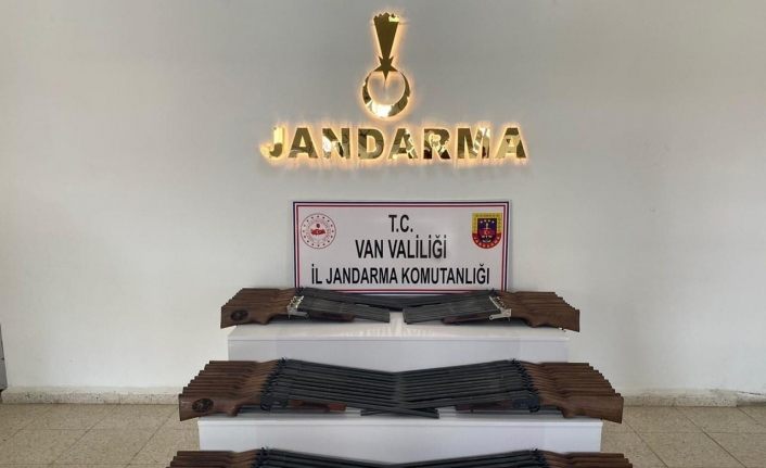 Van’da 60 adet av tüfeği ele geçirildi