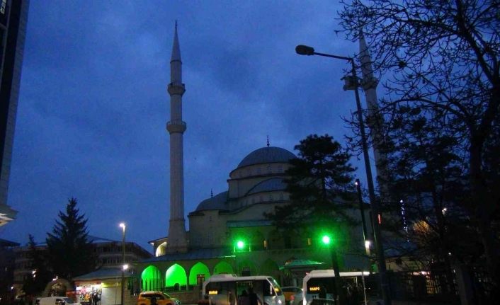 Van’da Miraç Kandili ihya edildi