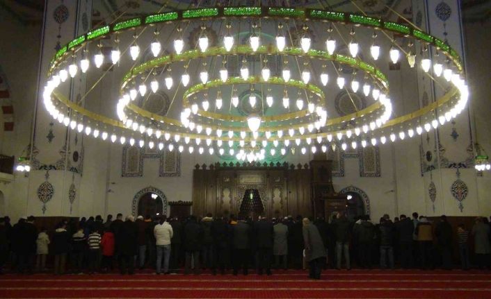 Van’da Regaip Kandili idrak edildi