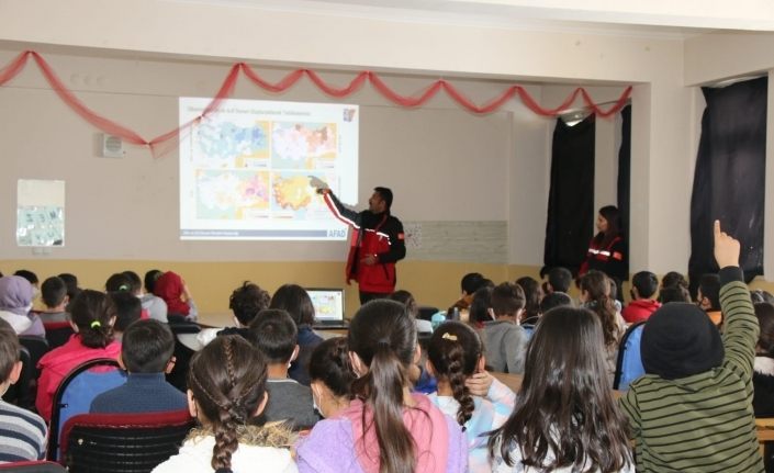 Edremit Belediyesinden deprem tatbikatı