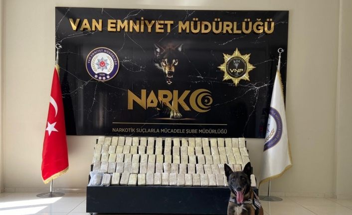Irmak ve Magnum’un katıldığı operasyonlarda 87 kilogram uyuşturucu ele geçirildi