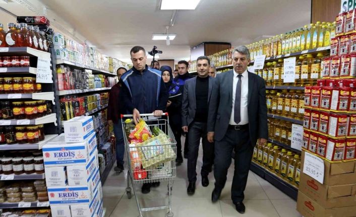 Van Büyükşehir Belediyesi zabıtası, stokçulara karşı teyakkuzda