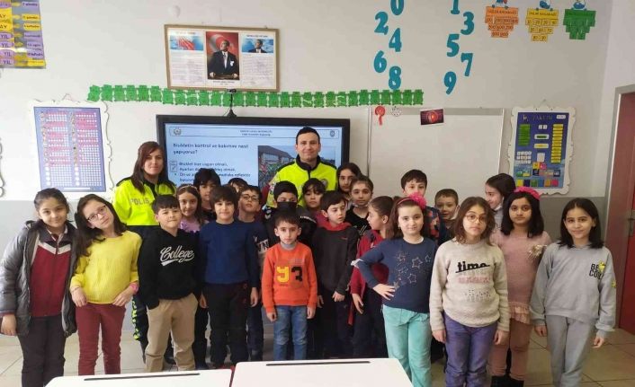 Van polisinden öğrencilere trafik eğitimi