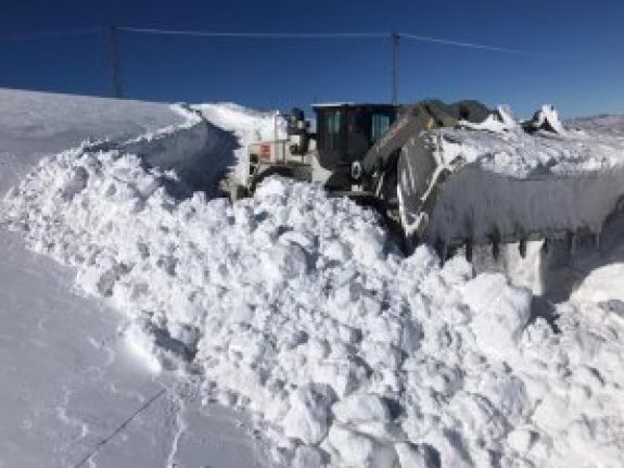 Van’da 118 yerleşim yerinin yolu ulaşıma kapandı