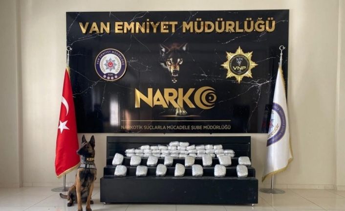 Van’da 87 kilo uyuşturucu ve 27 bin adet sentetik ecza ele geçirildi