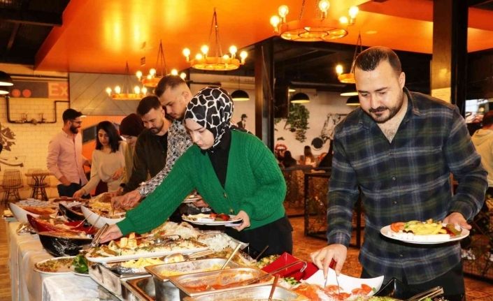 Van’da ihtiyaç sahibi aileler yararına kahvaltı
