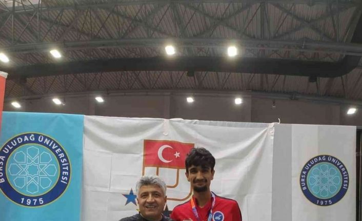 Vanlı atlet Türkiye şampiyonu oldu