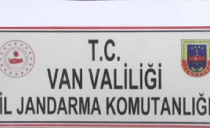 Gürpınar’da 1 milyon dolarlık banknot ele geçirildi