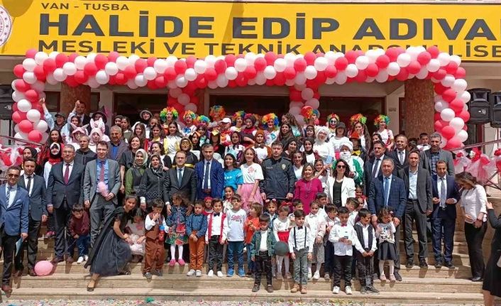 Tuşba’da 23 Nisan coşkusu