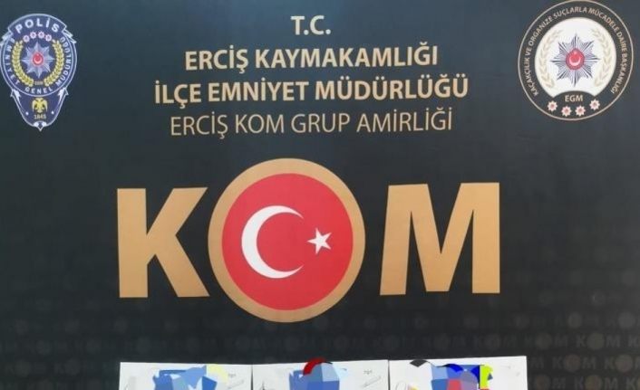 Van polisi kaçakçılara geçit vermiyor