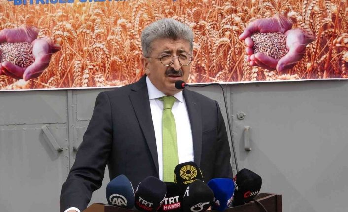 Van Valisi Bilmez: “Ekilmemiş bir karış toprak bırakmayalım”