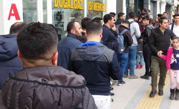 Van’da çiğ köfteye yoğun ilgi