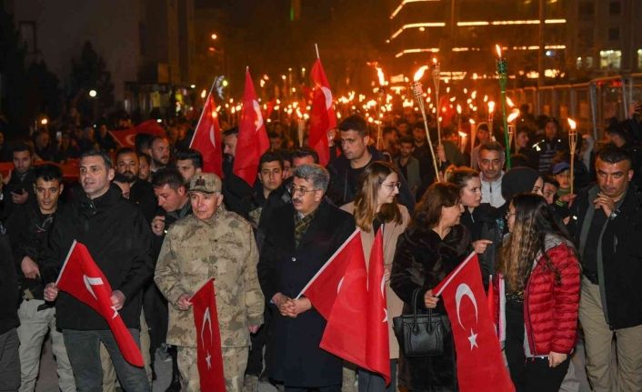 Van’da ‘fener alayı’ coşkusu