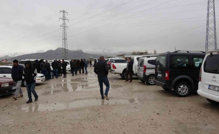 Van’da ikinci el oto pazarında yakıt cimrisi araçlara rağbet
