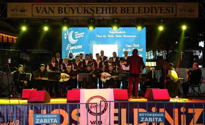 Van’da tasavvuf musikisi konseri gönüllere hitap etti