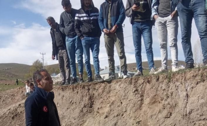 Kafası bidona sıkışan köpek kurtarıldı