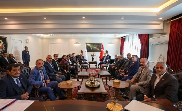 MHP heyetinden Vali Balcı’ya ziyaret