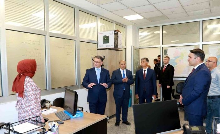 Vali Balcı, Büyükşehir Belediyesindeki mesaisine başladı