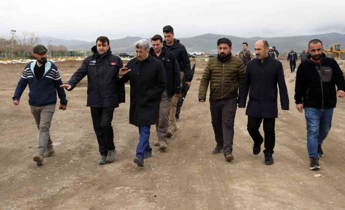 Vali Bilmez, Büyükşehir Belediyesi’nin sahildeki çalışmalarını inceledi